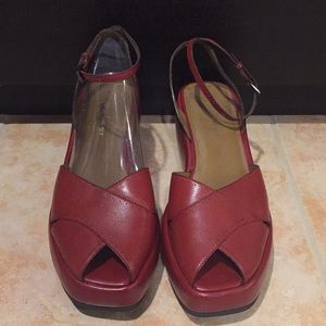 20% OFF, Brand New sandels size 8